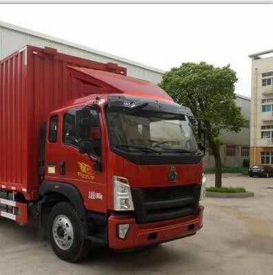 秒針のHowo Sinotrukの貨物自動車のトラック4x2ドライブ モードはHowo 151hpの貨物トラックを使用した